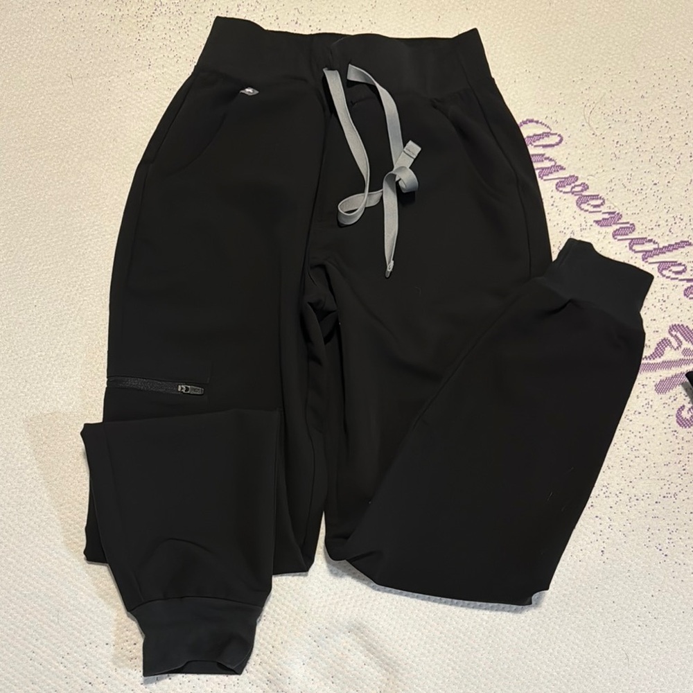 FIGS Zamora high-waist jogger scrubs